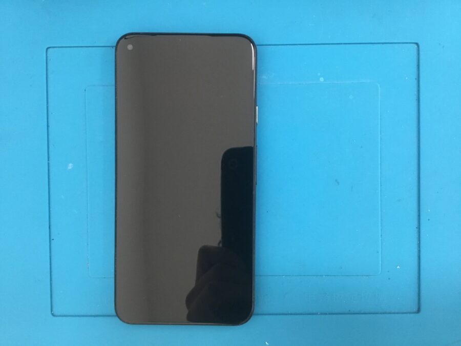 GooglePixel5の画面に線が・・・😫 スマホ修理工房小山店なら受付・修理ができます‼️