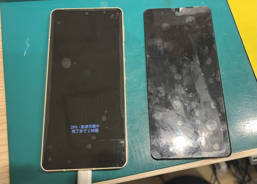 画面が真っ暗になってしまったAQUOS Sense6(アクオス)の画面交換を承りました！【スマホ修理工房新宿PePe店】