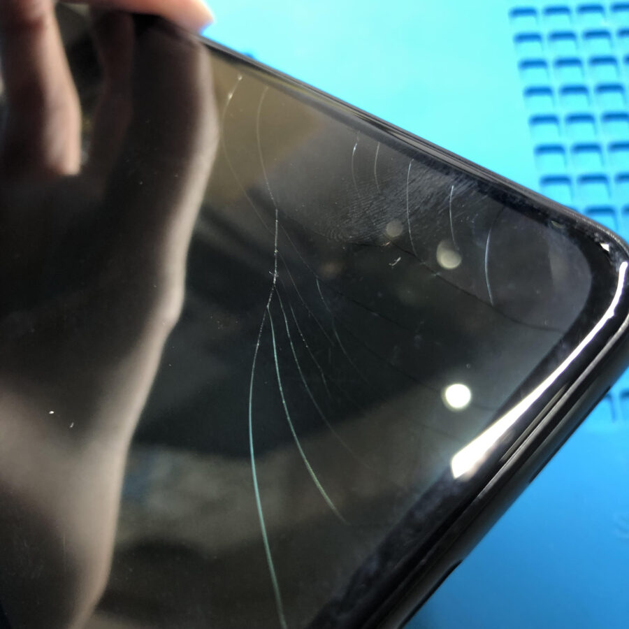Google Pixel5a（ピクセル5エー）の液晶交換修理ならデータそのまま、即日修理のスマホ修理工房渋谷店へ！