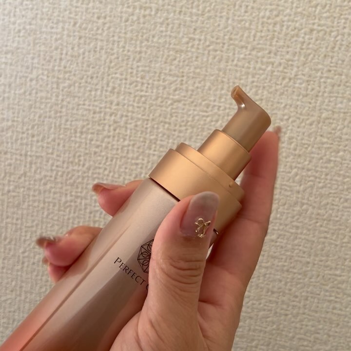 薬用リンクルストレッチセラム[医薬部外品]｜パーフェクトワン｜≪公式