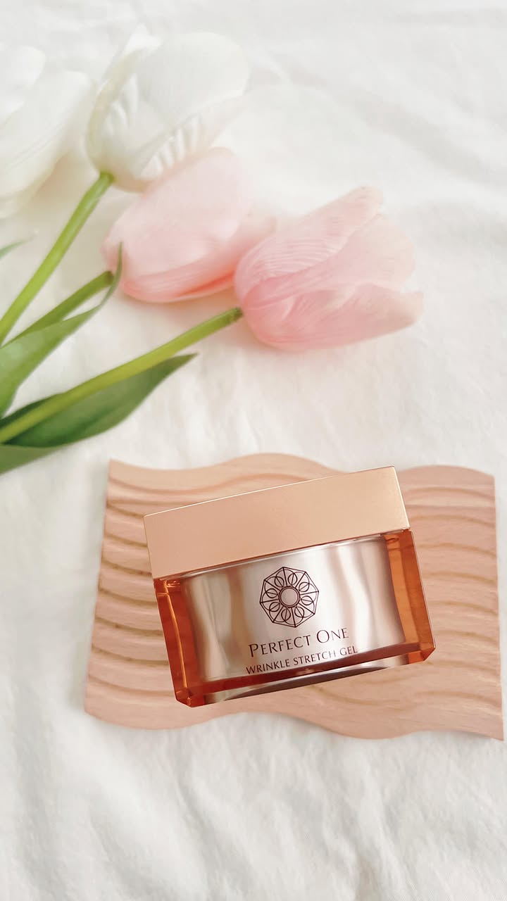 専用50g ✖️4個セット パーフェクトワン　薬用リンクルストレッチジェル Amazon.co.jp: パーフェクトワン PERFECT ONE 医薬部外品