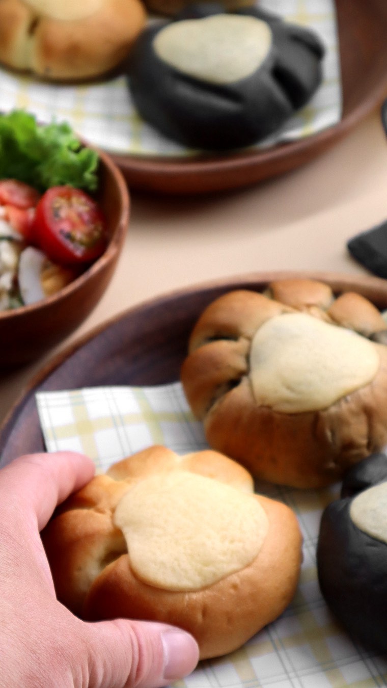 Pain de Singe - ニャンのて18個セット｜冷凍パンの通販・お取り寄せ