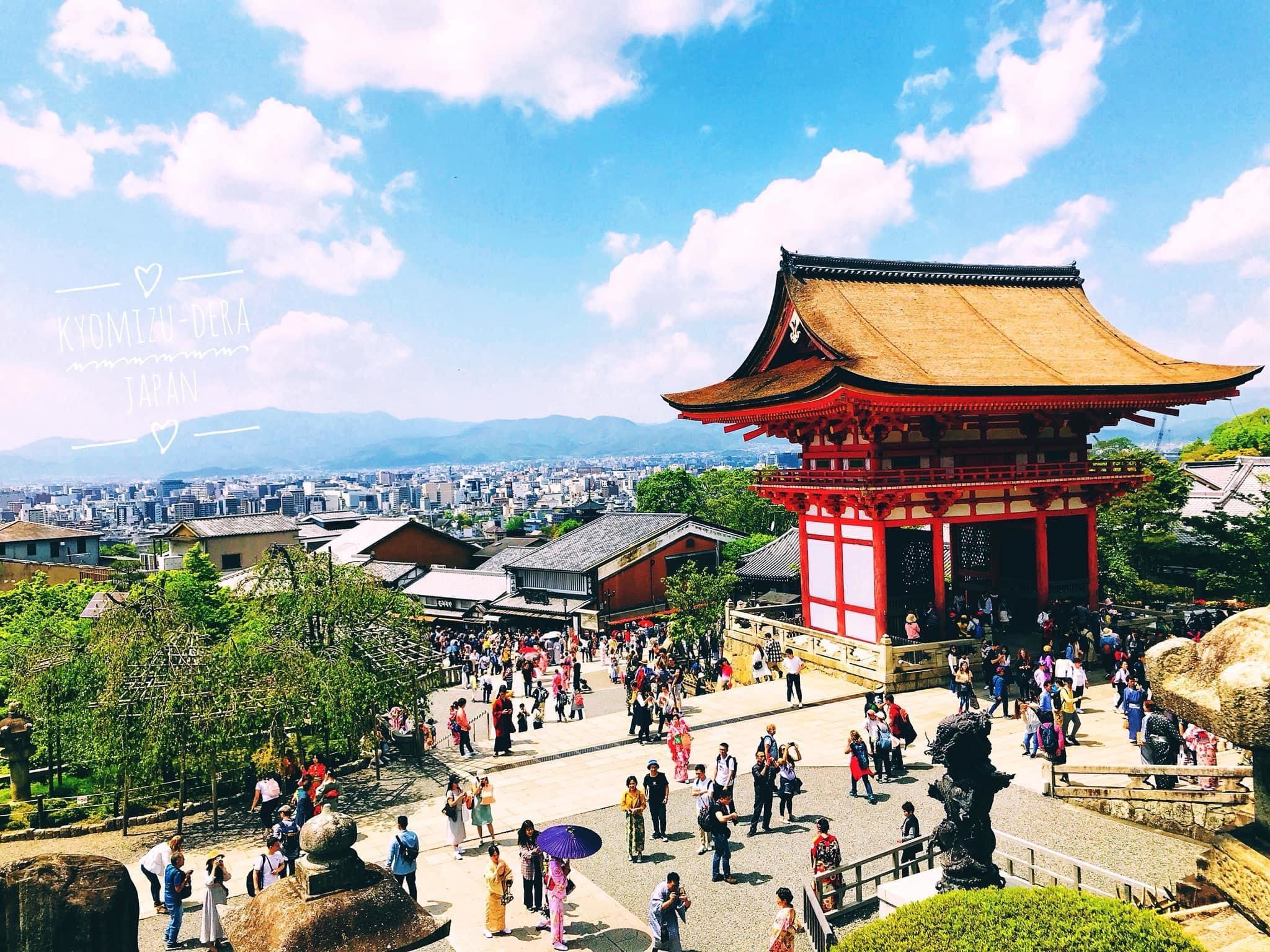 Summer in Kiyomizu-dera