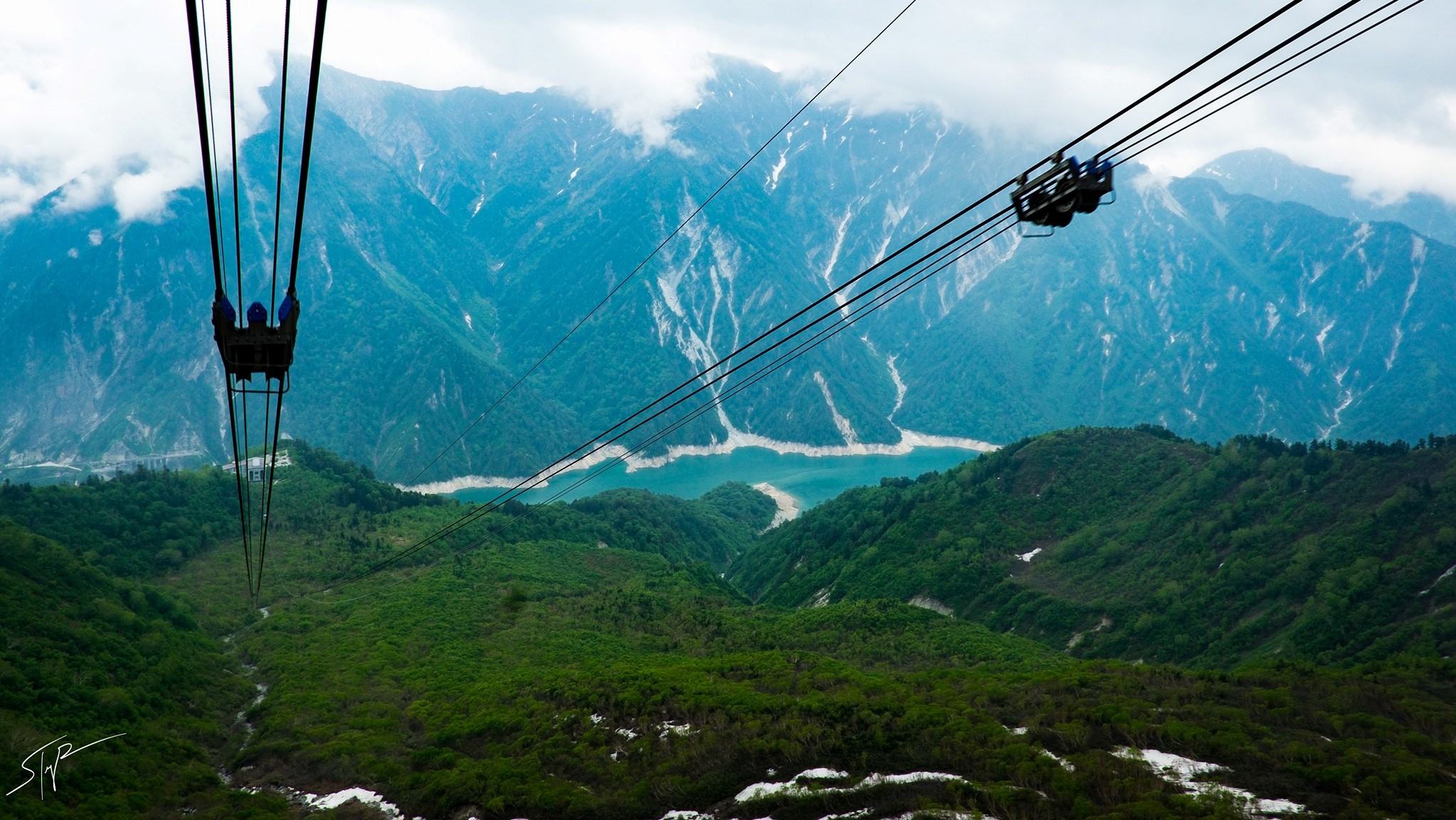 Aerial excursion on the cable car