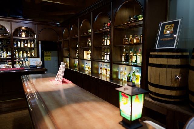 Hình ảnh một quầy bar