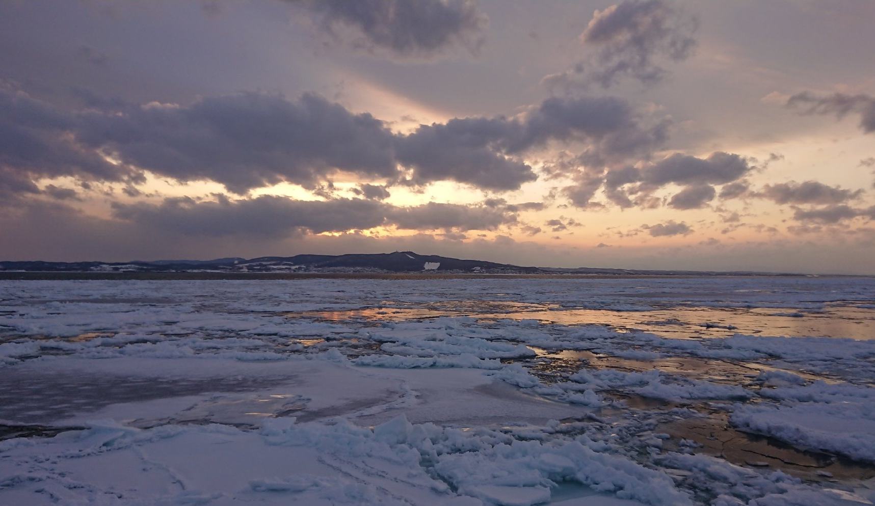 Enjoy floating icebergs in Monbetsu – Japan’s winter paradise for travelling