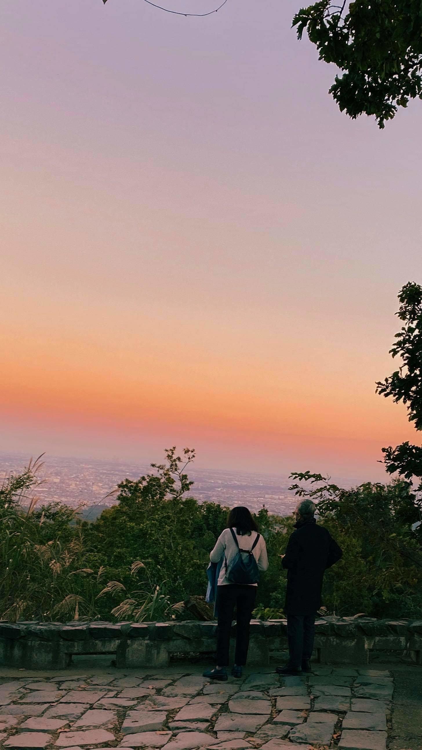 Enjoy the stunningly extraordinary view together. Do you wish to be here with your other half?