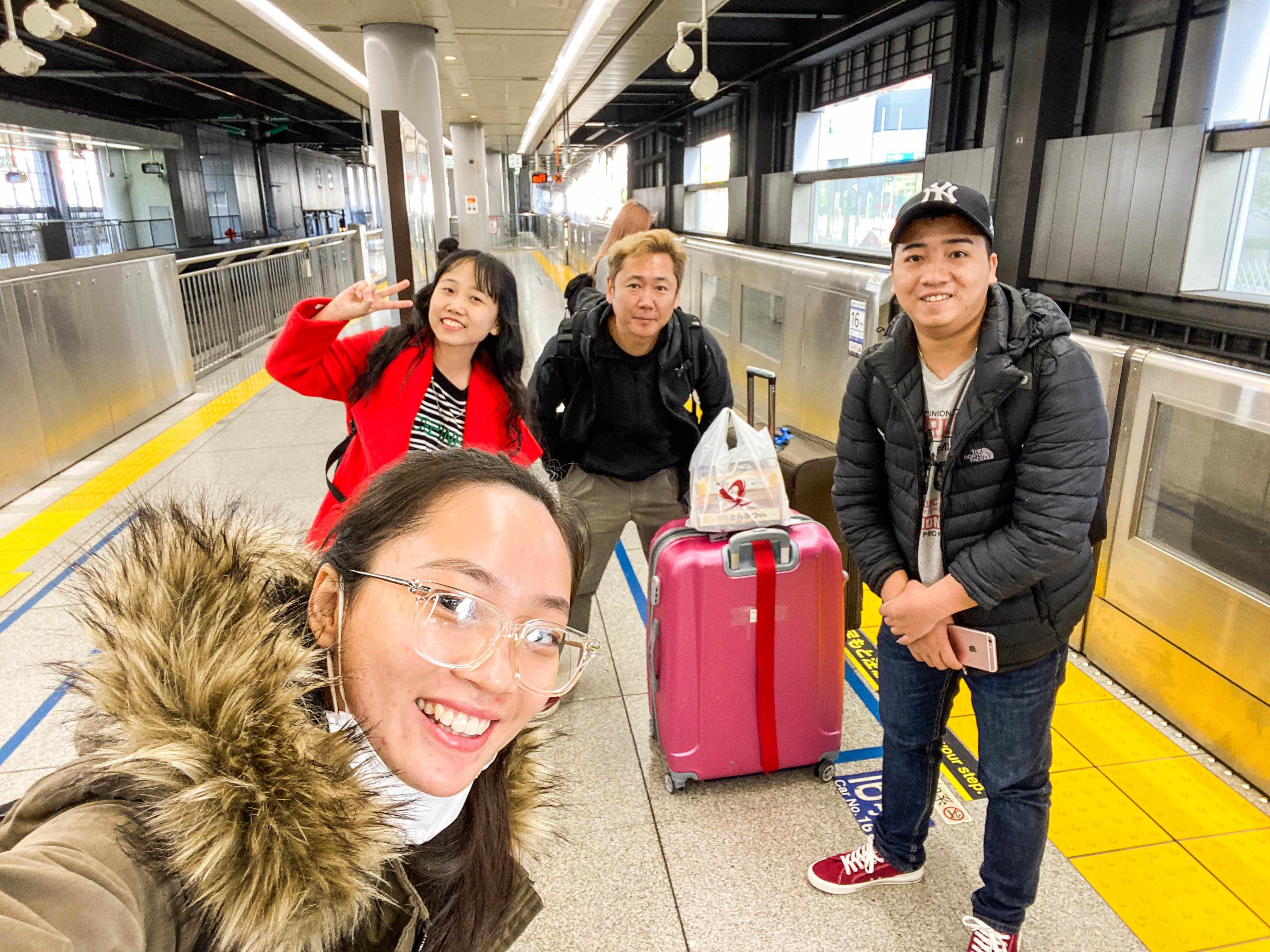 Waiting area before boarding the Shinkansen