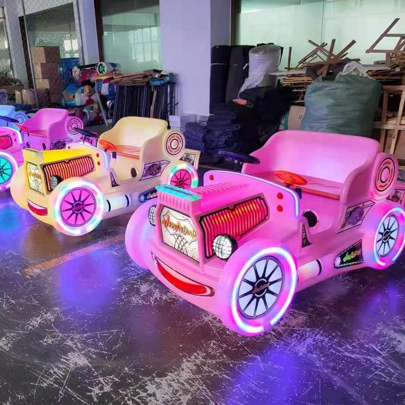Children&#39;s Electric Bumper Car In The Plaza Mall Shiny Old Car Two-person Parent-child Amusement Car 