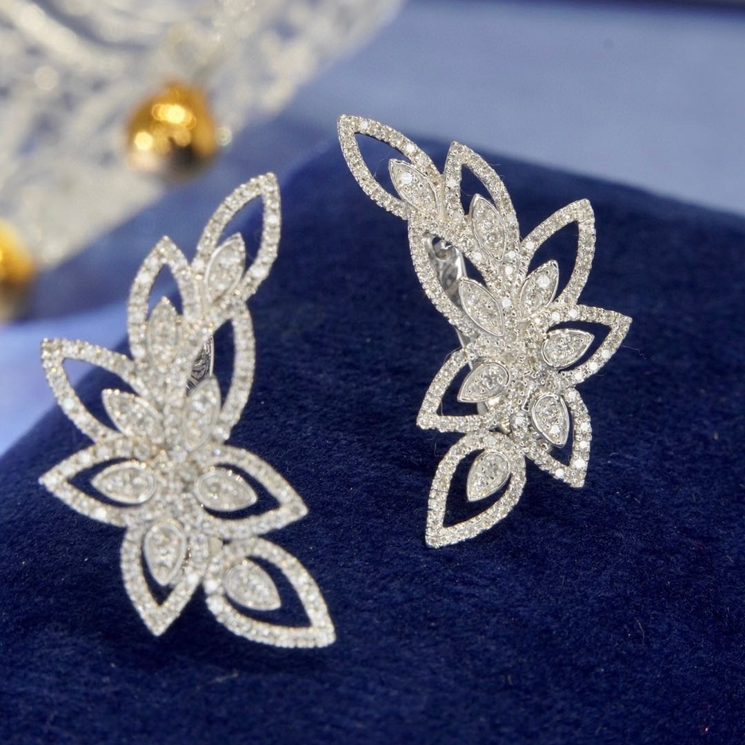 Unique Custom Jewelry Natural Diamond 18k Solid Gold Flower Earring Clip 