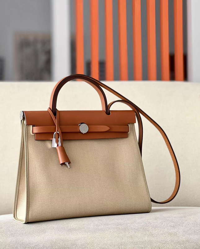 Guangzhou High Quality Fashion Handbag Canvas Bag Women&#39;s Portable Cowhide Shoulder Women&#39;s Large Designer Handbag 