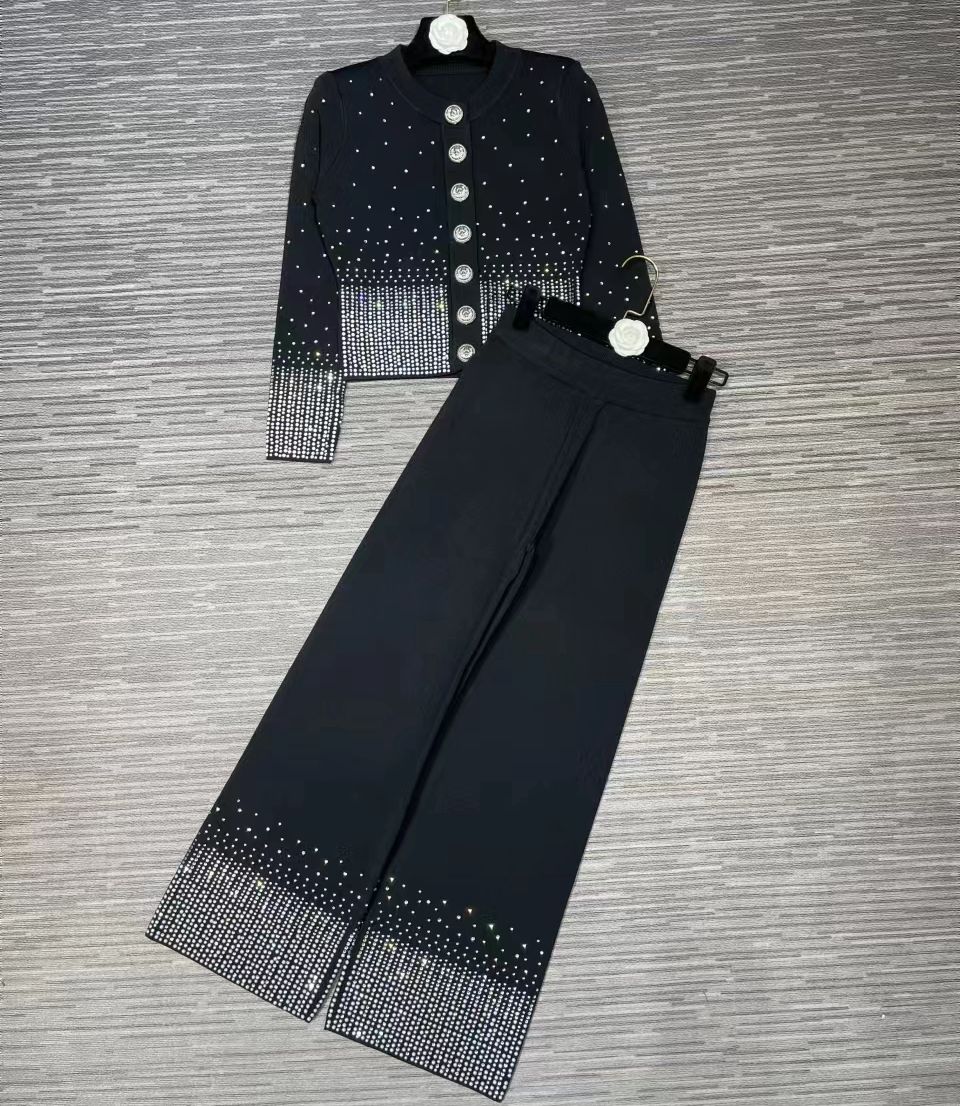 2023 High-quality Women&#39;s New Autumn And Winter Diamonds In Solid Color Gradient Long-sleeved Two-piece Set 