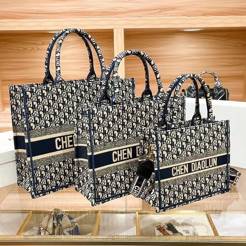 Ladies Luxury Big Name 1a1 Large Capacity Handbag New Designer Top Quality Printed Independent Inner Bag Custom Bag 