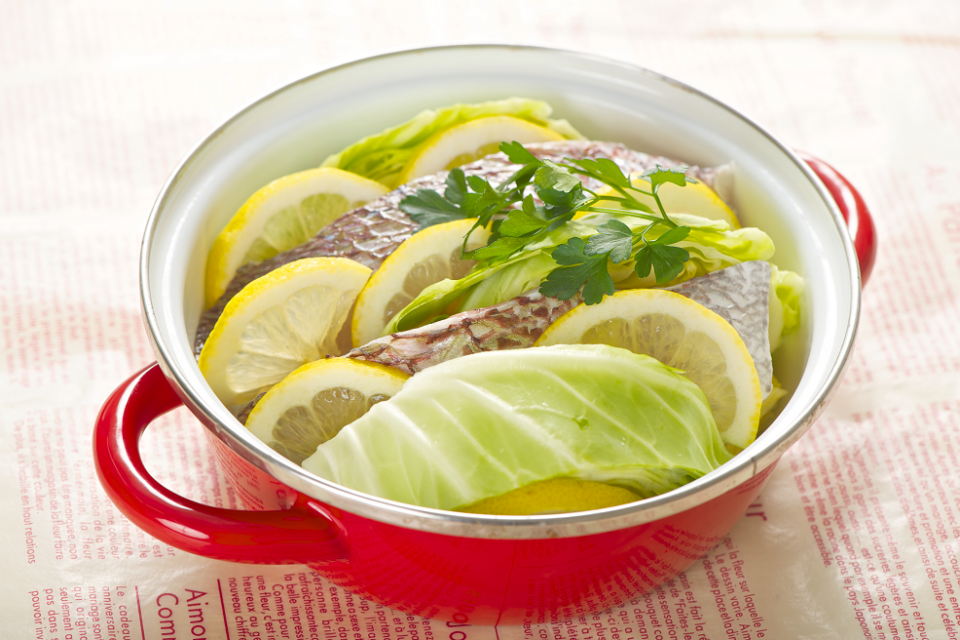 キャベツと白身魚のレモン蒸し