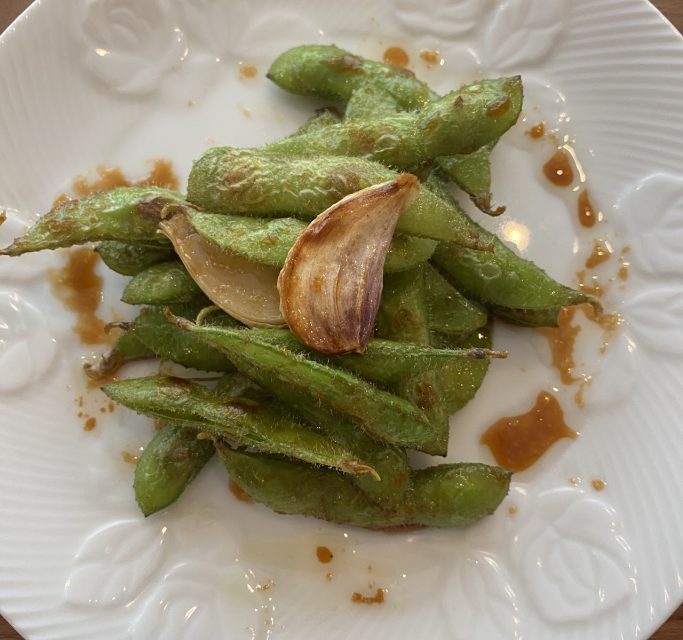 枝豆の焦がしにんにく醤油炒め