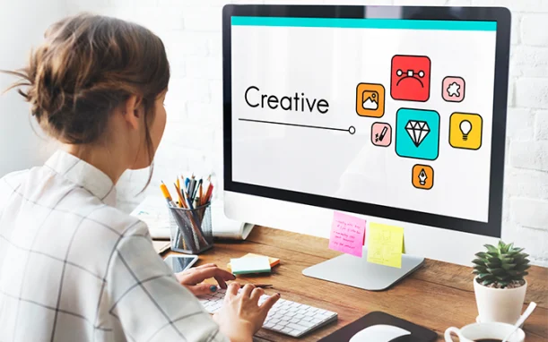 デザインする女性