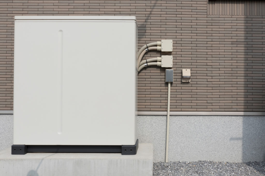 家庭用蓄電池とは?設置してソーラーパネルと併せて災害に備える。後悔 家庭用蓄電池とは?設置してソーラーパネルと併せて災害に備える。後悔