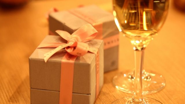 結婚相談所でのプロポーズに最適なタイミングとおすすめのシチュエーションを紹介