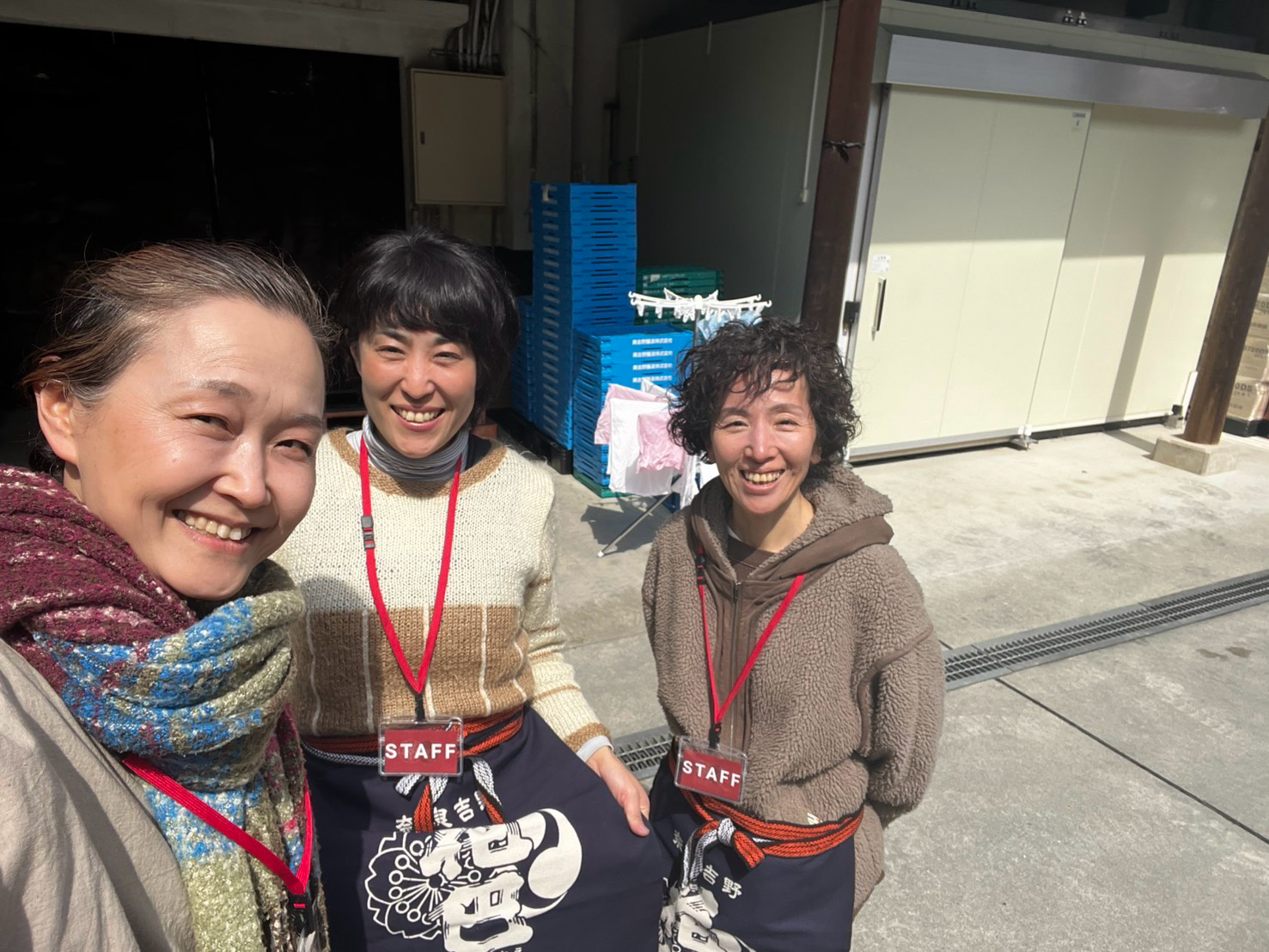 写真の真ん中に写っているのがわたしです！