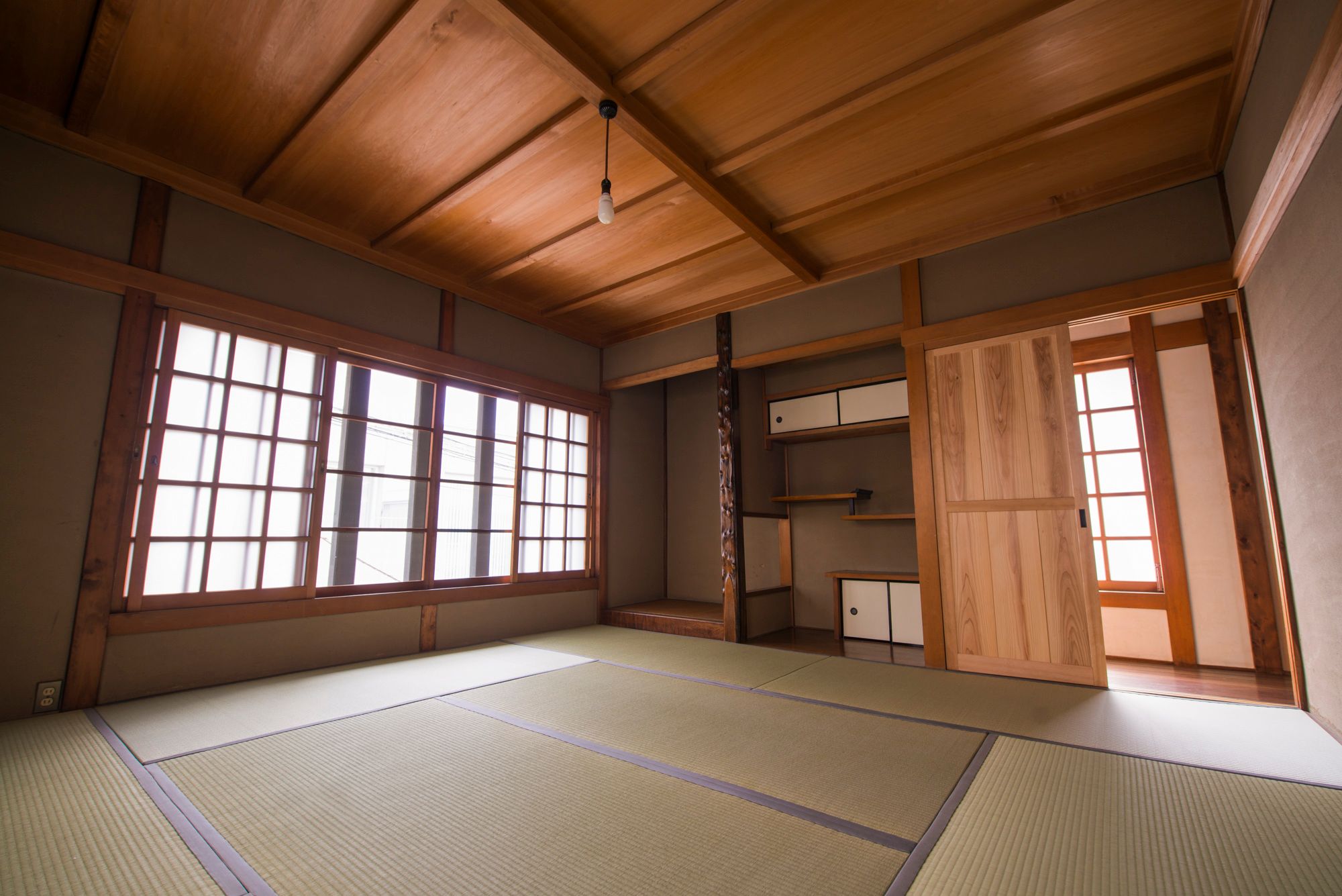 Residency room 2 / Tatami room / Futon