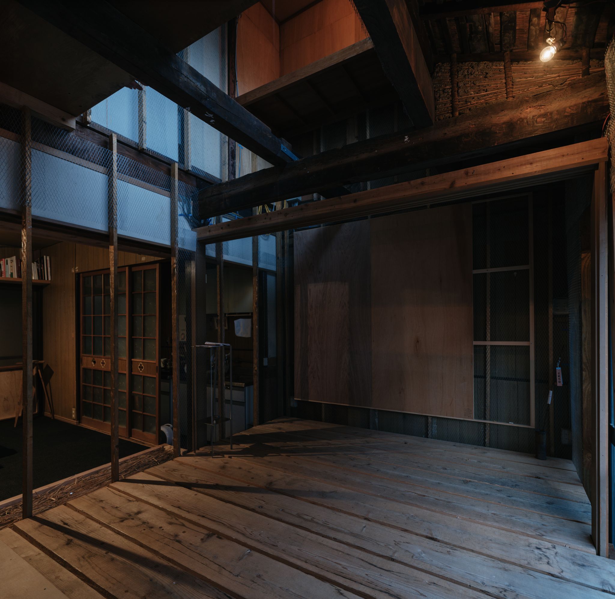 髙畑紗依「暮」展示風景 Photo by Yosuke Ohtake Exhibition view of Sae Takahata, as night falls Photo by Yosuke Ohtake