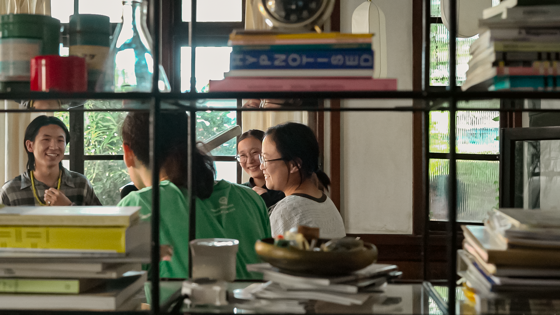 ***オープンスタジオへの参加施設のひとつ、Bridge Studioにて
At Bridge Studio, one of the residential facilities that took part in the Open Studio event