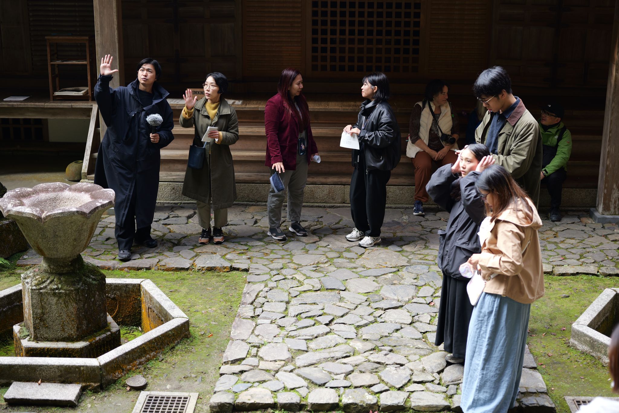 “Area Walking” through Sakyo Ward offered deeper insight into the district’s history and lived culture, guided by artist SHOWKO.