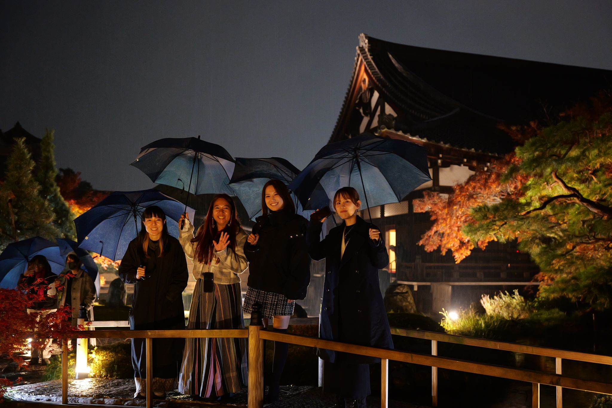 英亮さんが案内してくださった日は、紅葉のライトアップイベントをされていました。