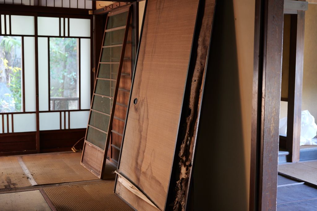 The former Kosugi residence, vacant for many years