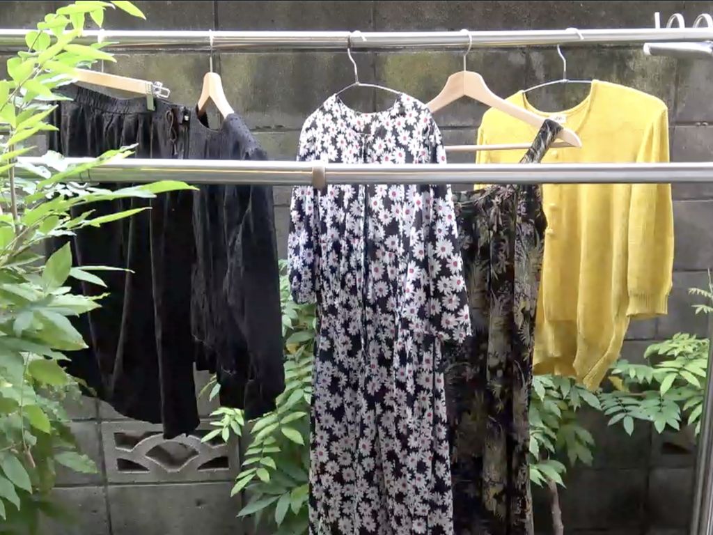 洗濯された服たち