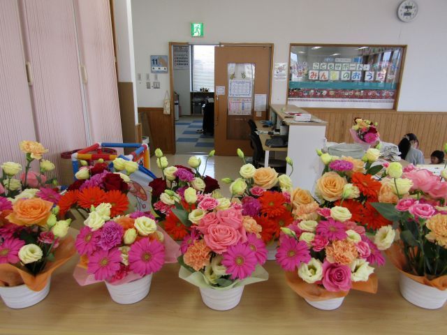 とても素敵なフラワーアレンジメントができました。