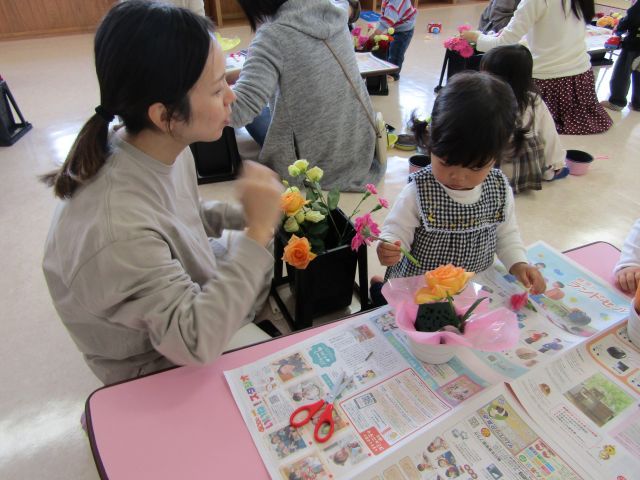 フラワーアレンジメント初挑戦！！