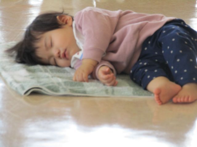 マッサージの心地よい刺激とリラックス効果で副交感神経が優位になりウトウトと夢心地