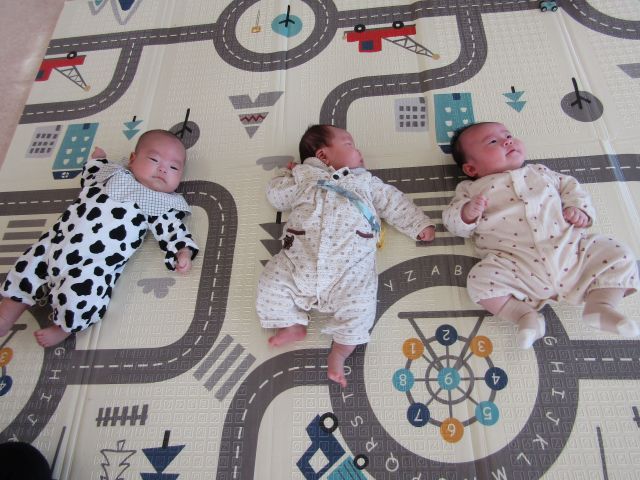 ママ達がハーブブレンドについて学んだりしている間、おこさんものんびり過ごせてましたよ💖