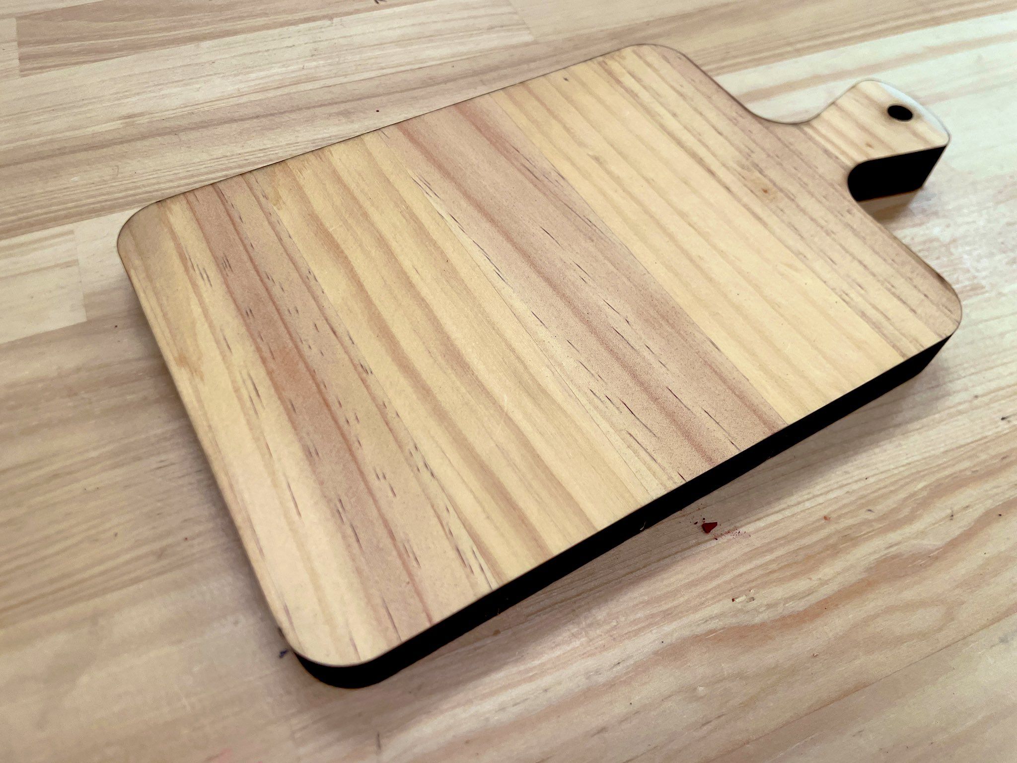 板の曲線カットもキレイ