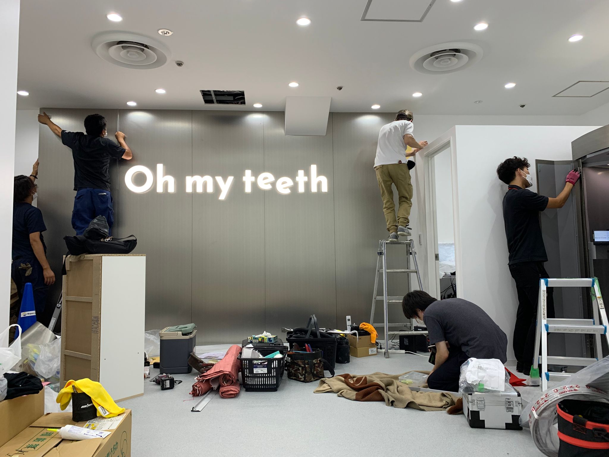 ■ ストアオープン
新規ストアオープンの際はお祭り騒ぎになります!