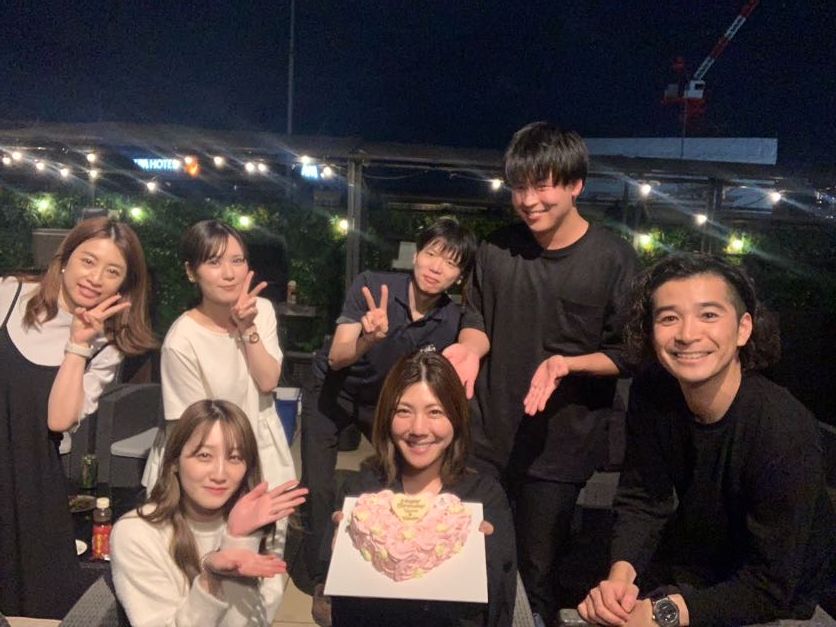 ■ 誕生日会
メンバーの誕生日にはサプライズで誕生日会が開かれます!
