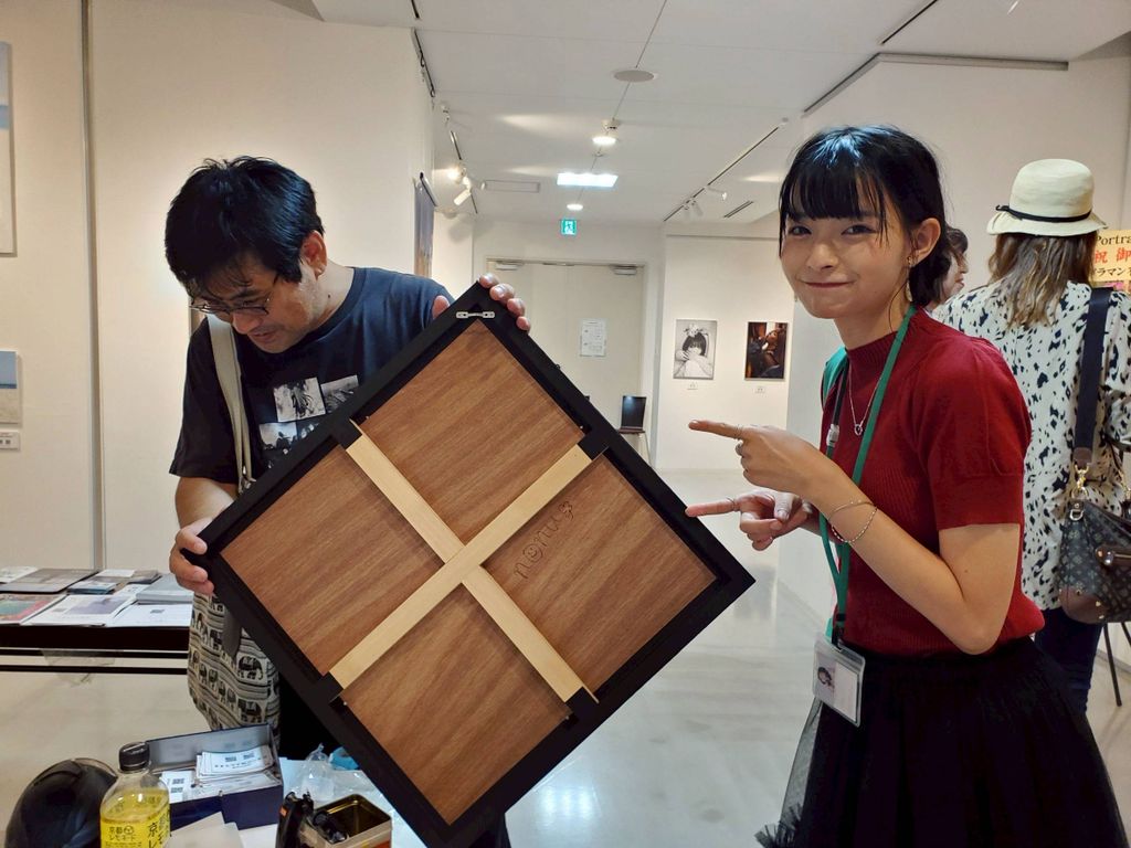 メインヴィジュアルのnonu様（右）