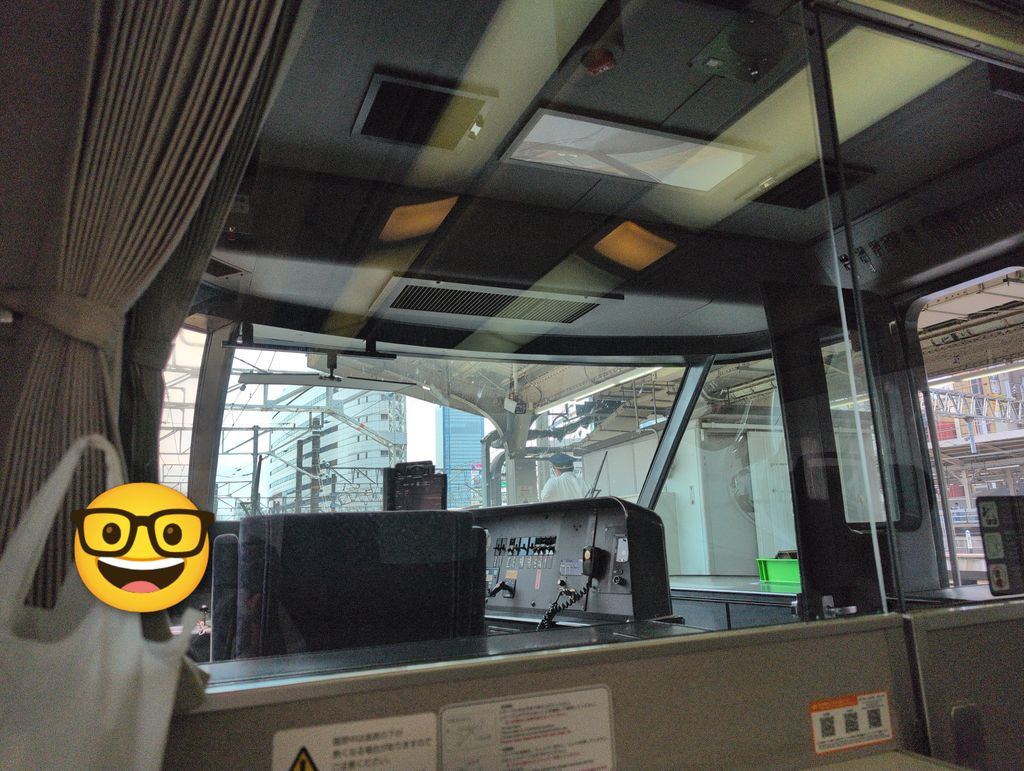 なんか、汚いオタクが映り込んでいたので隠しました。