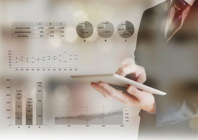 お手持ちのデータから機械学習・統計的手法を用いて知見獲得し、貴社サービスの向上に貢献します.