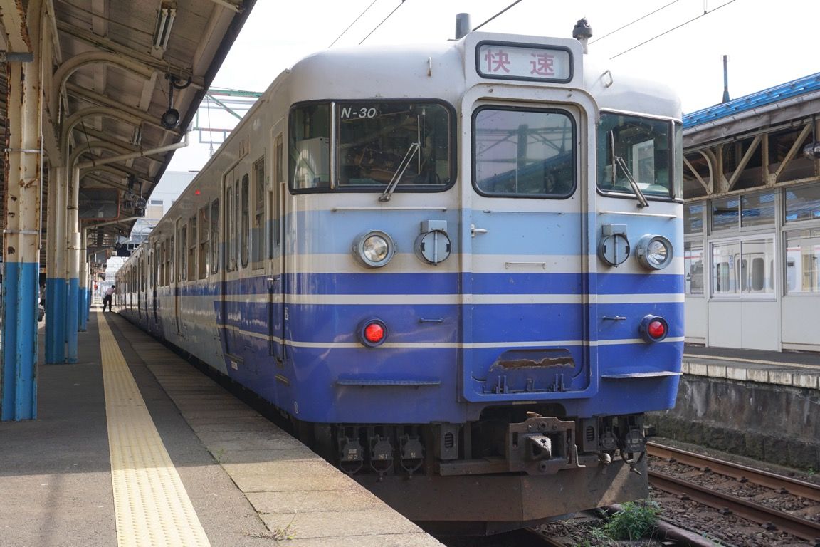 通称"新井快速”の運用に就く新潟地区の115系　これが最初で最後の出会いだった