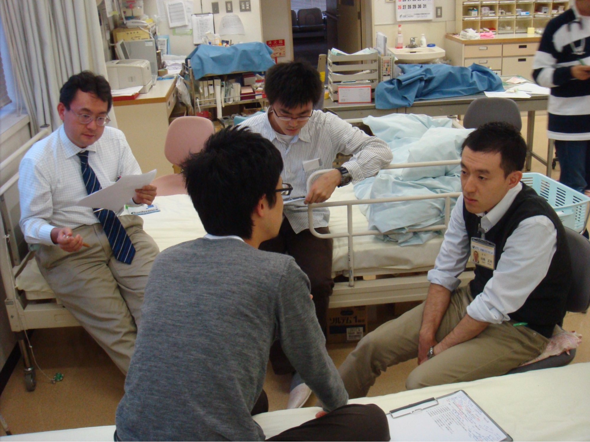 家庭医療の学びを深める場での一枚（写真提供：田原院長）