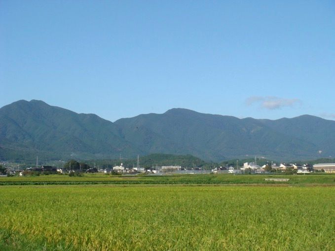 岡山県北東部にある奈義町の風景（写真提供：田原院長）
当時はまだ家庭医療という考え方が広く知られておらず、「周囲からは驚かれることもありました」と田原先生。それでも、「自分の中で大切にしたい医療のかたちに近づいていく実感があり、その選択に迷いはありませんでした」と当時を振り返ります。