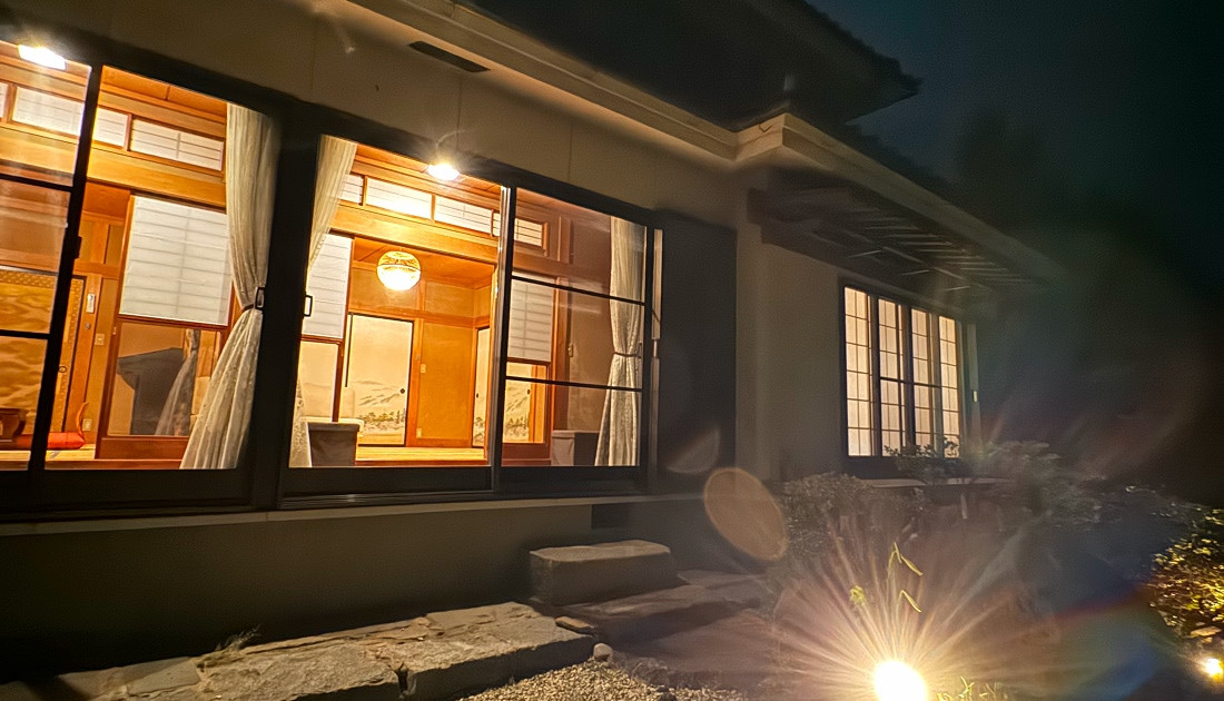 【山梨県】一棟貸し宿　庭園の家