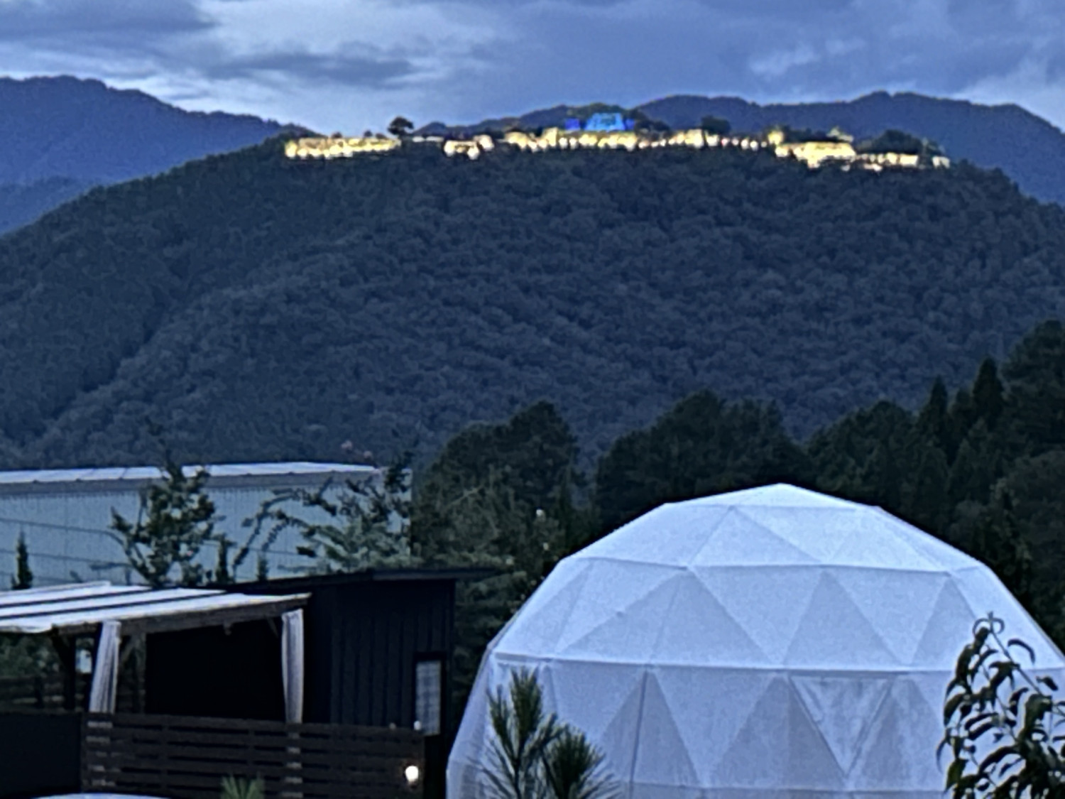 Ｋ＆Ｂ　グランピング　天空の城