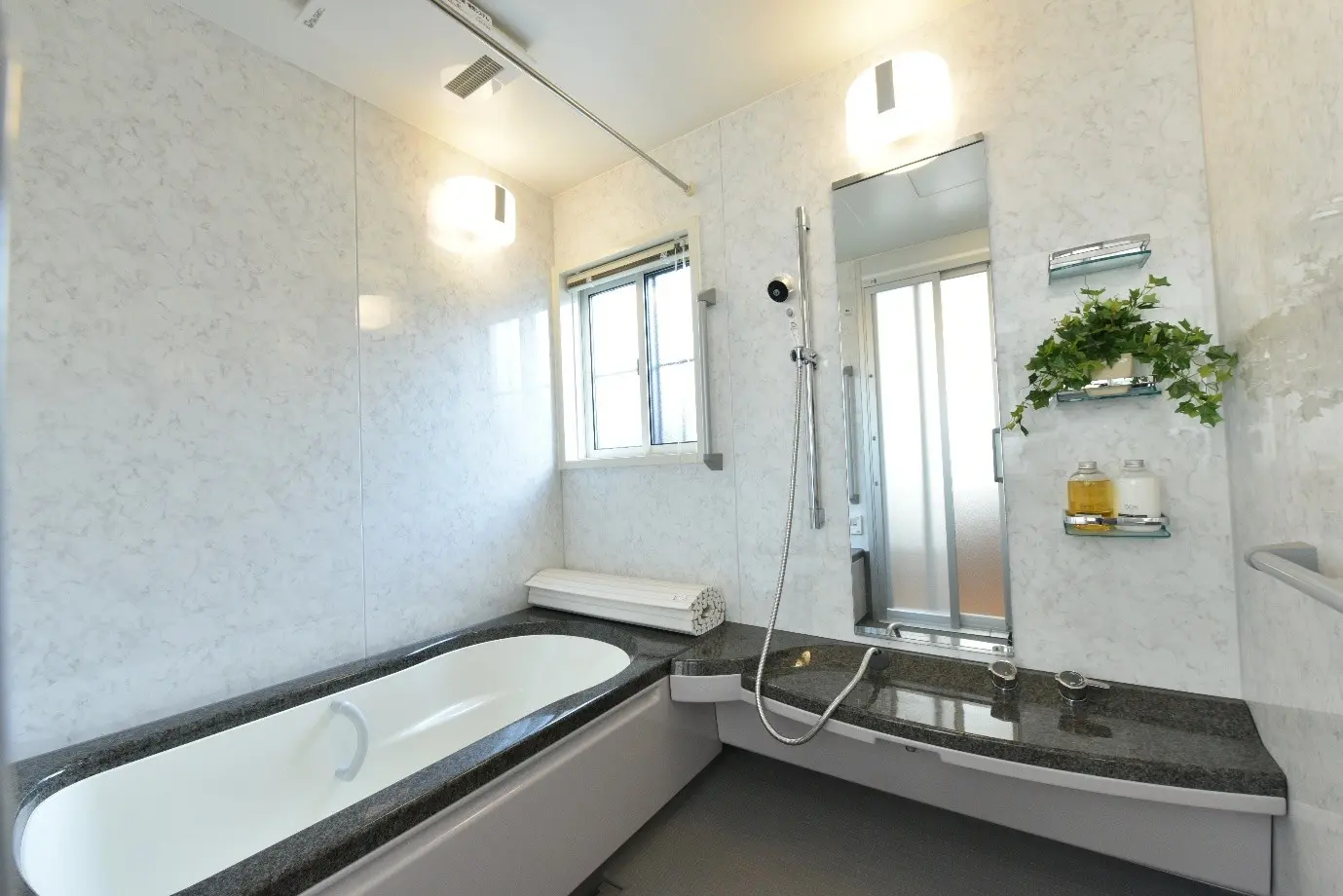 浴室掃除の完全ガイド！手順・頻度・予防方法などを徹底解説