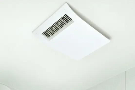 浴室乾燥機をご自身で掃除する方法を解説！安全対策や日々のお手入れ方法もご紹介