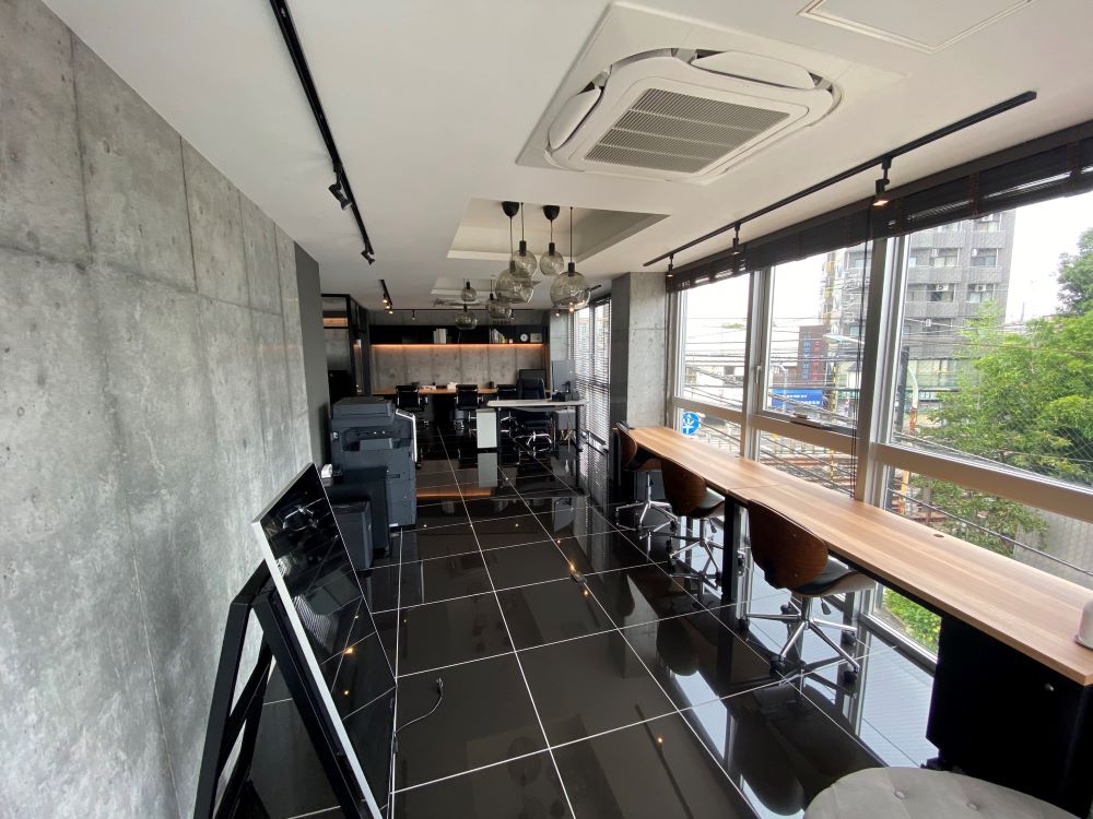 K&M MOTOMACHI 3階オフィス