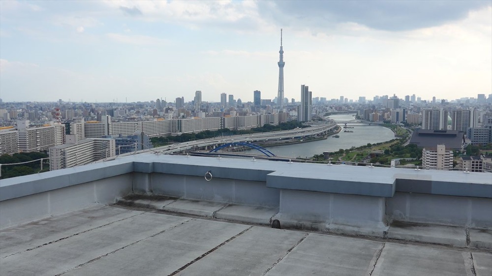 足立区のマンション屋上