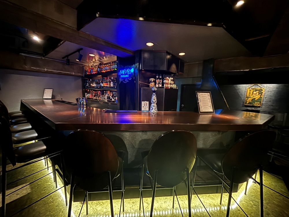Relax BAR 新宿南口